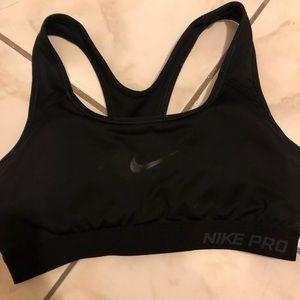 NIKE SPORTS BRA